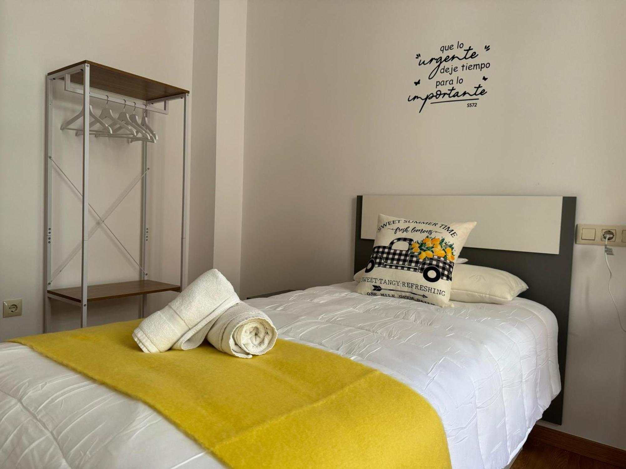 Mr Apartamentos 2 Cordoba Exterior photo