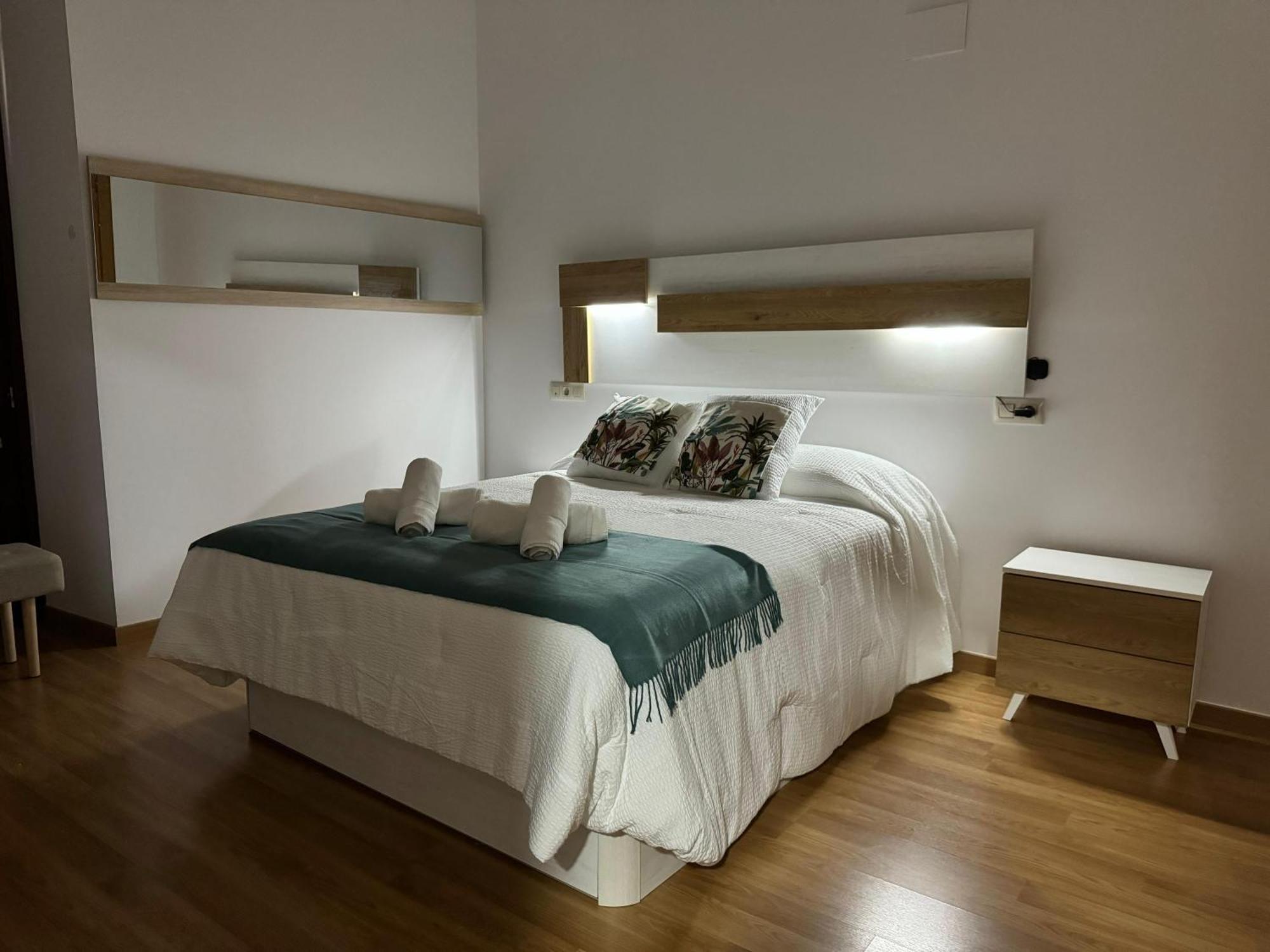 Mr Apartamentos 2 Cordoba Exterior photo